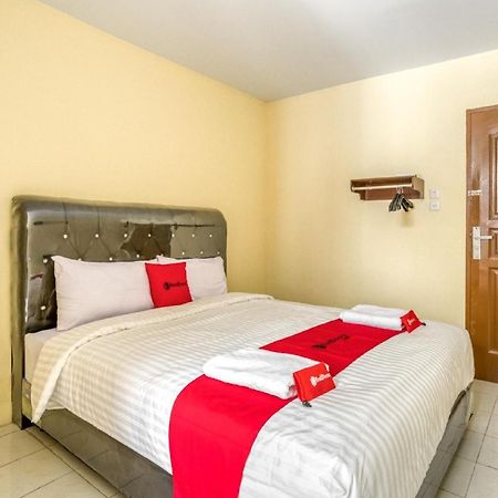 Reddoorz Plus Near Rsud Dr. Pirngadi Medan 2 Экстерьер фото